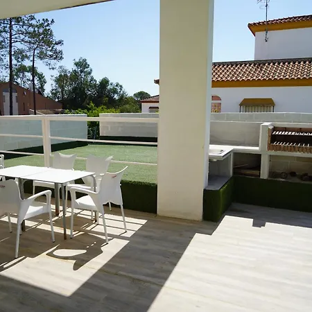 Blanco Con Piscina Privada